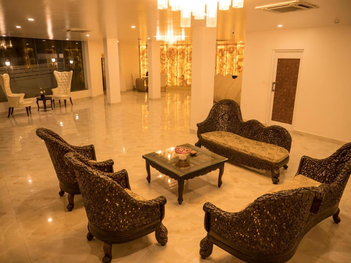 Hotel Blue Waves Jangli Ghāt Esterno foto