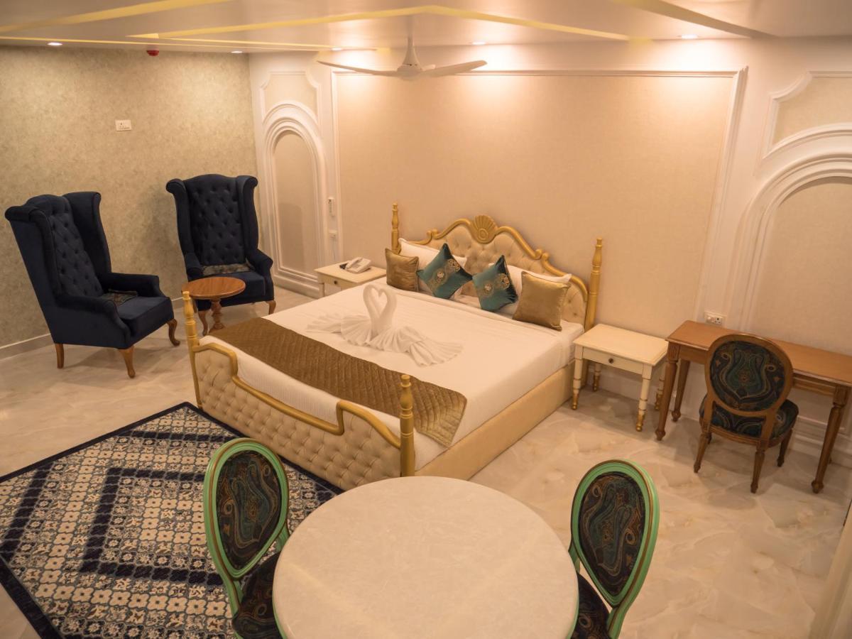 Hotel Blue Waves Jangli Ghāt Esterno foto